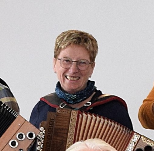 begeistere Power-Day JA-Sagerin