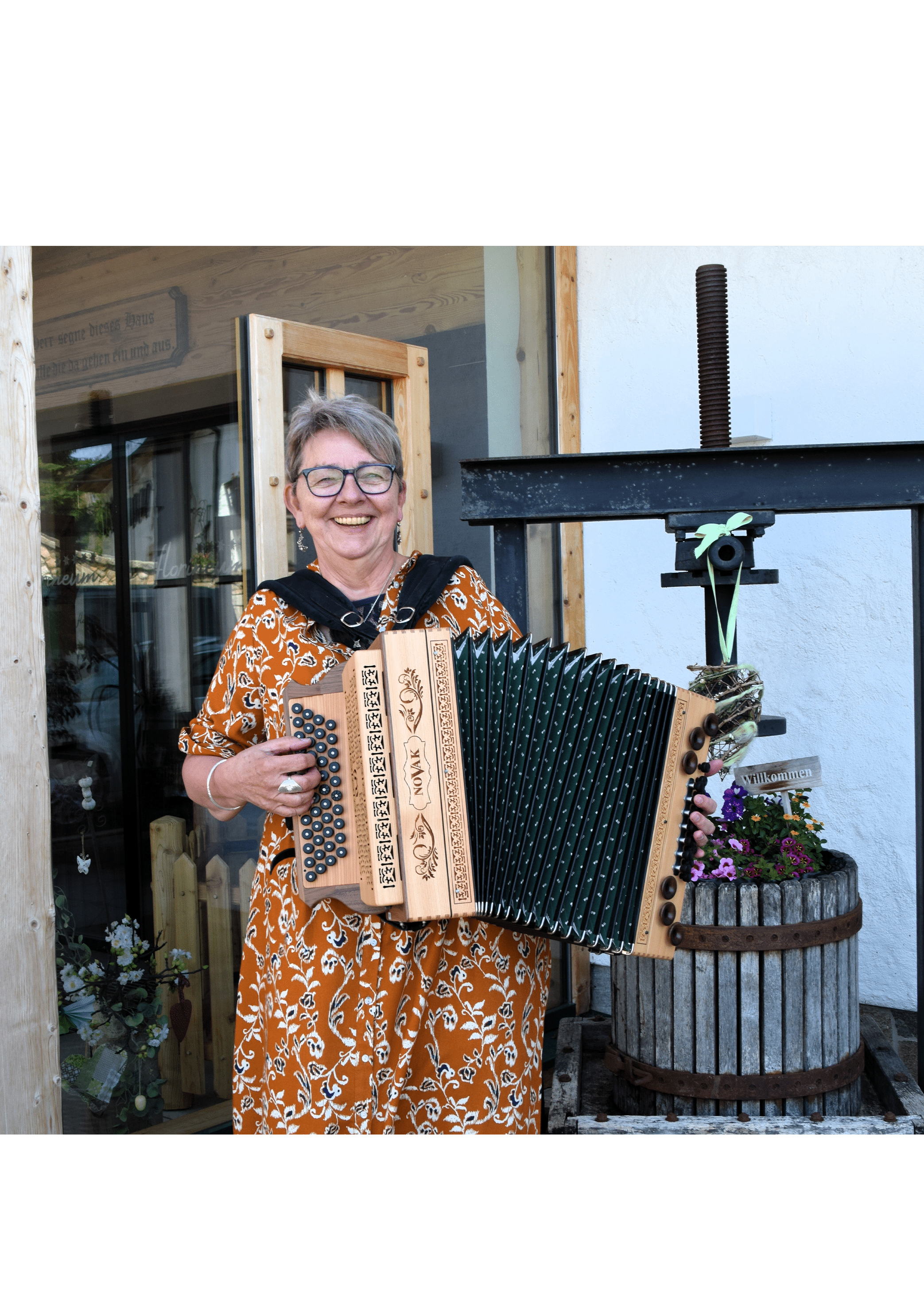 Harmonikalehrerin Evelyn Struth Portrait