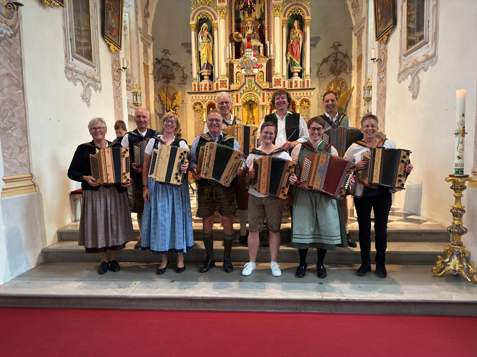 Harmonikaschüler gestalten die Hl. Messe in der Pfarrkirche Imsterberg