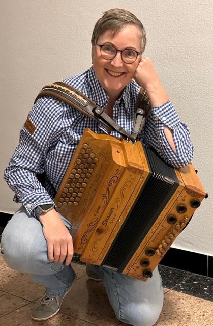Harmonikalehrerin Martina Kluge