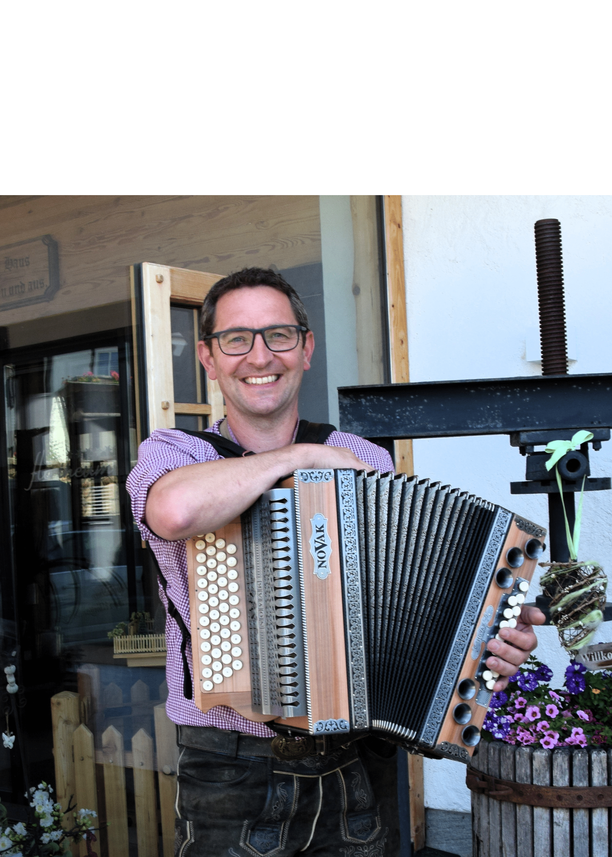 Harmonikalehrer Robert Hausleitner Portraitbild